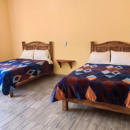 Hotel Villa Aurora ベルナル エクステリア 写真