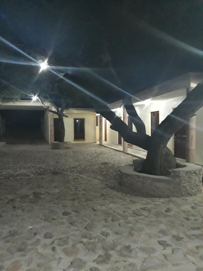 Hotel Villa Aurora ベルナル エクステリア 写真